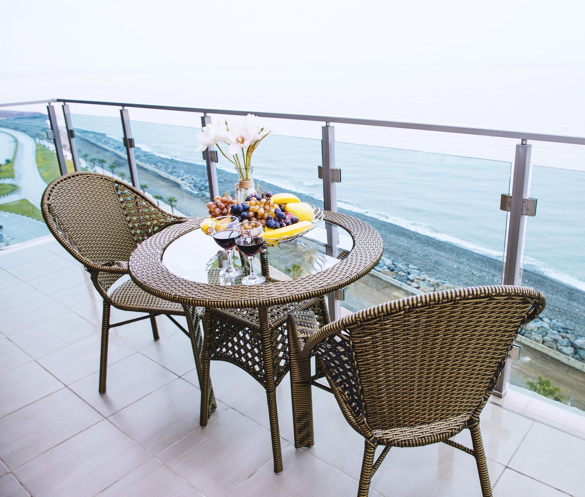 Aqua Batumi Hotel & Apartments Экстерьер фото