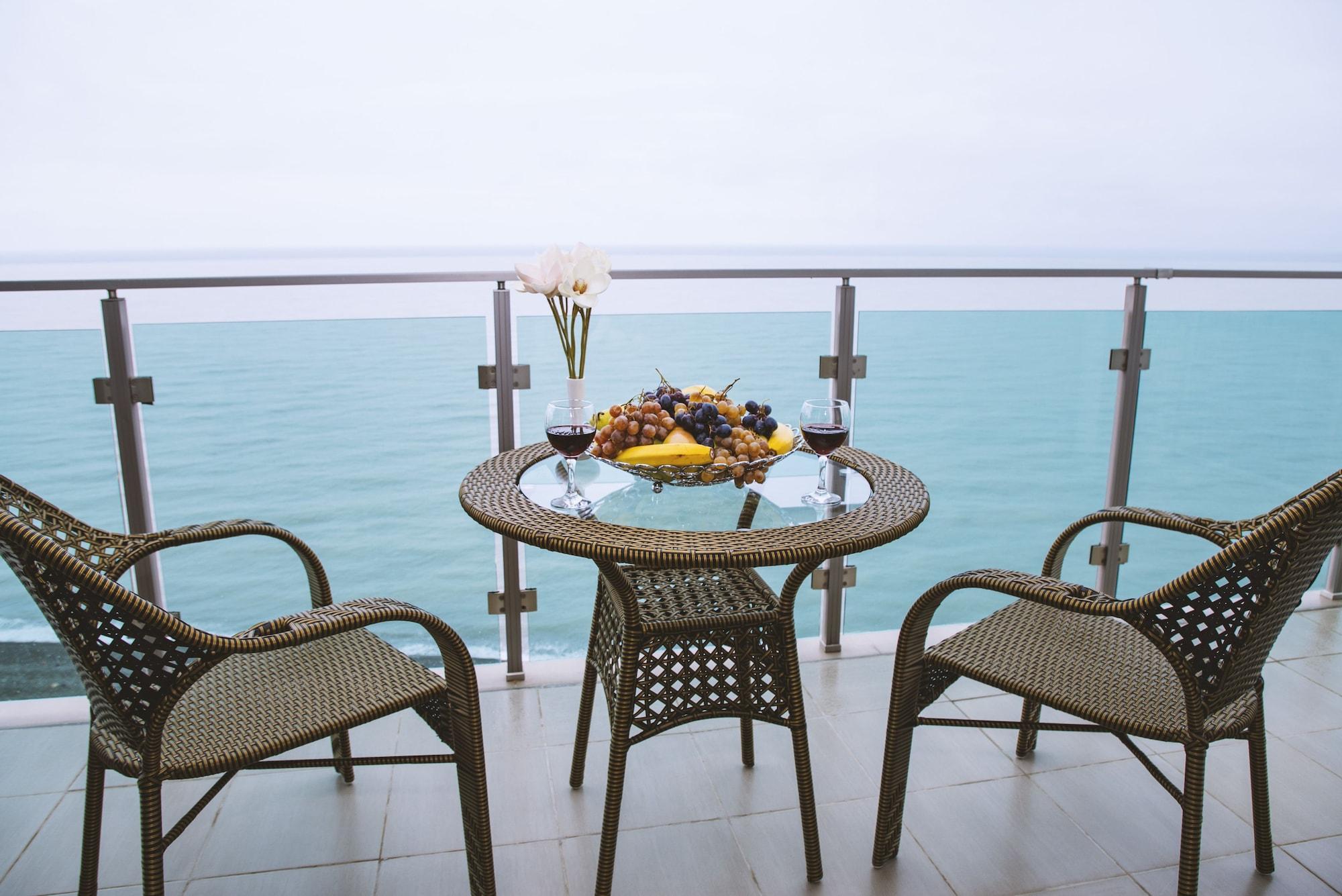 Aqua Batumi Hotel & Apartments Экстерьер фото