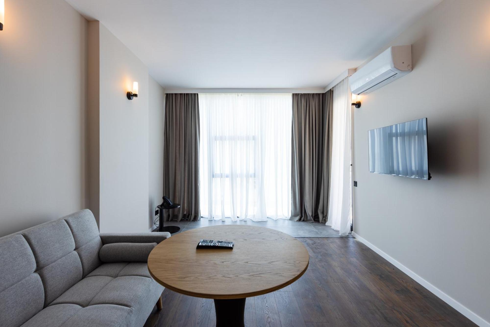 Aqua Batumi Hotel & Apartments Экстерьер фото